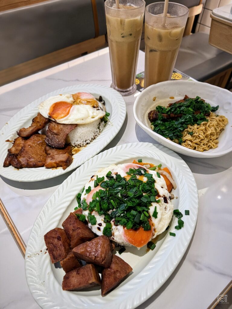 香港|美食TOP7,米其林推薦燒臘、爆漿阿華田西多士還有名人推薦老牌咖啡室 香港澳門|米其林推薦燒臘、街頭小吃,還有最強糖水、爆漿阿華田西多士