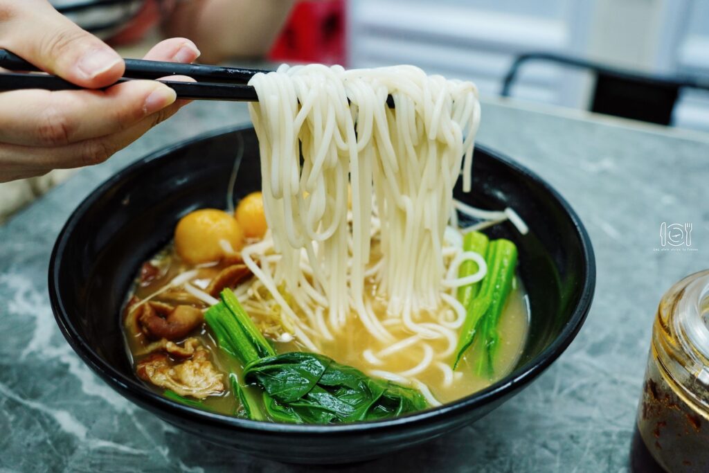 香港|2026持續更新,香港美食TOP13:米其林推薦、在地人大推車仔麵都要吃