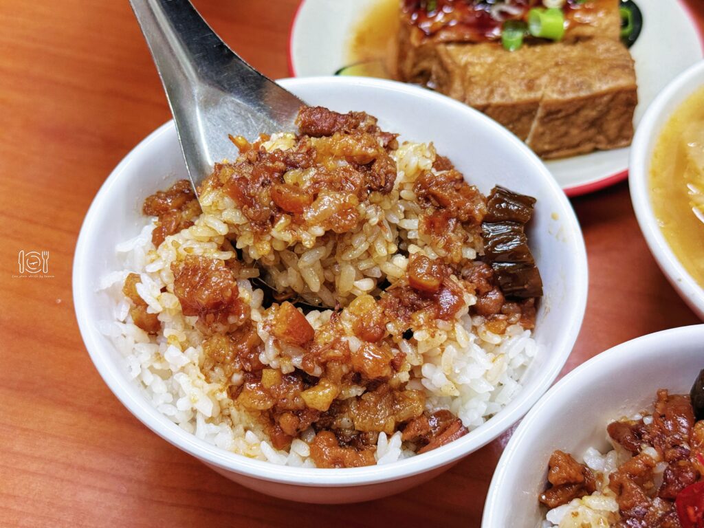 台北｜黃記魯肉飯：2026持續榮獲米其林必比登推薦！晴光市場必吃名店