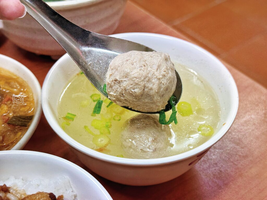 台北｜黃記魯肉飯：2026持續榮獲米其林必比登推薦！晴光市場必吃名店