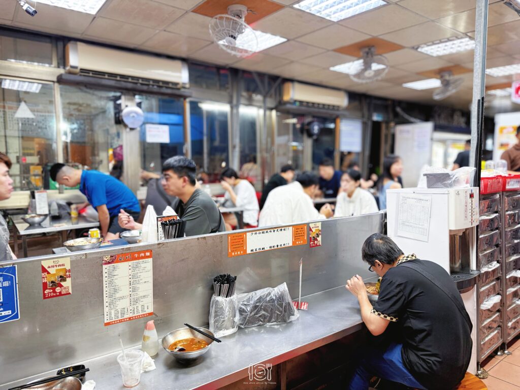 桃園｜中壢24小時美食推薦！永川牛肉麵：免費加湯加麵太佛心
