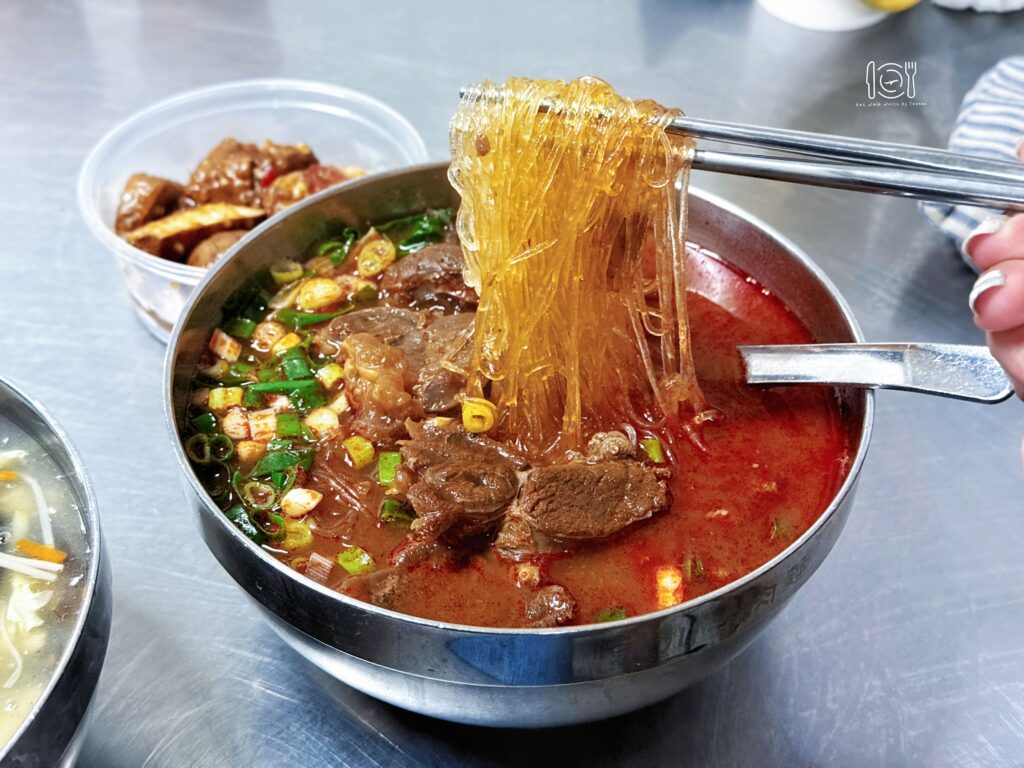 桃園｜中壢宵夜推薦！永川牛肉麵：24小時營業還免費加湯加麵太佛心