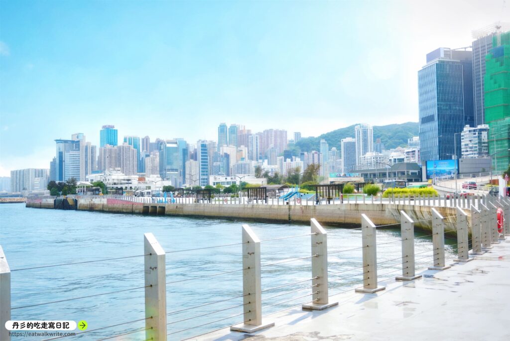 香港｜維多利亞港小電視&灣仔海濱站，一出站就是海的絕美景觀不能錯過