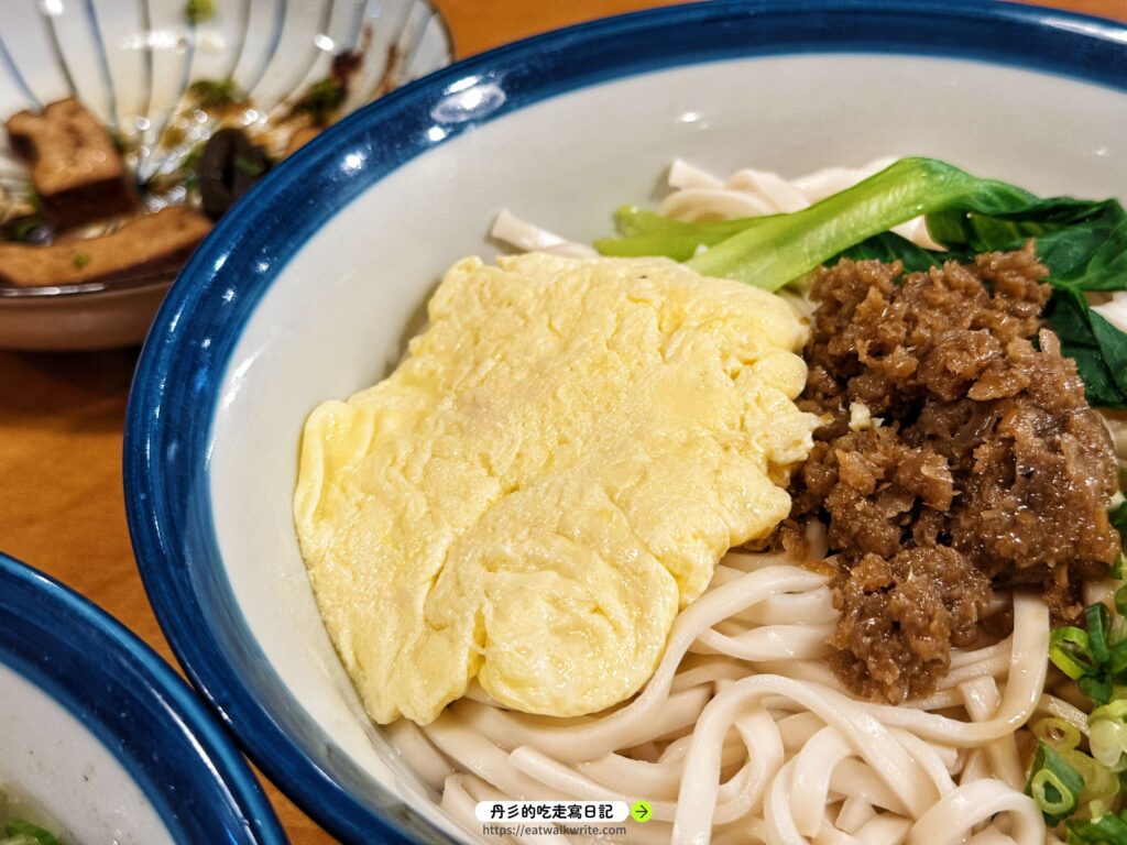 伙食餐館蔥油拌麵