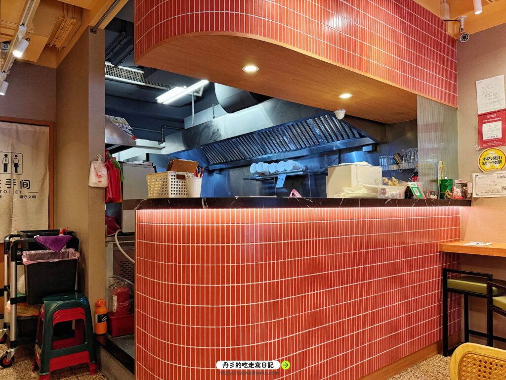 杜小越店內裝潢