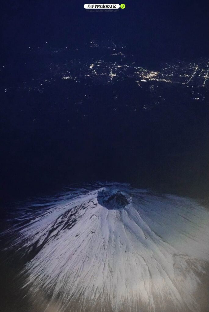 飛機上看富士山