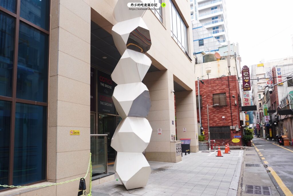 釜山平價住宿推薦|科蒂斯飯店COTICE門口