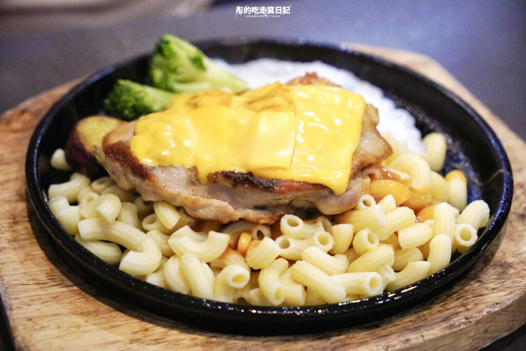 300° STEAK 起司雞腿排